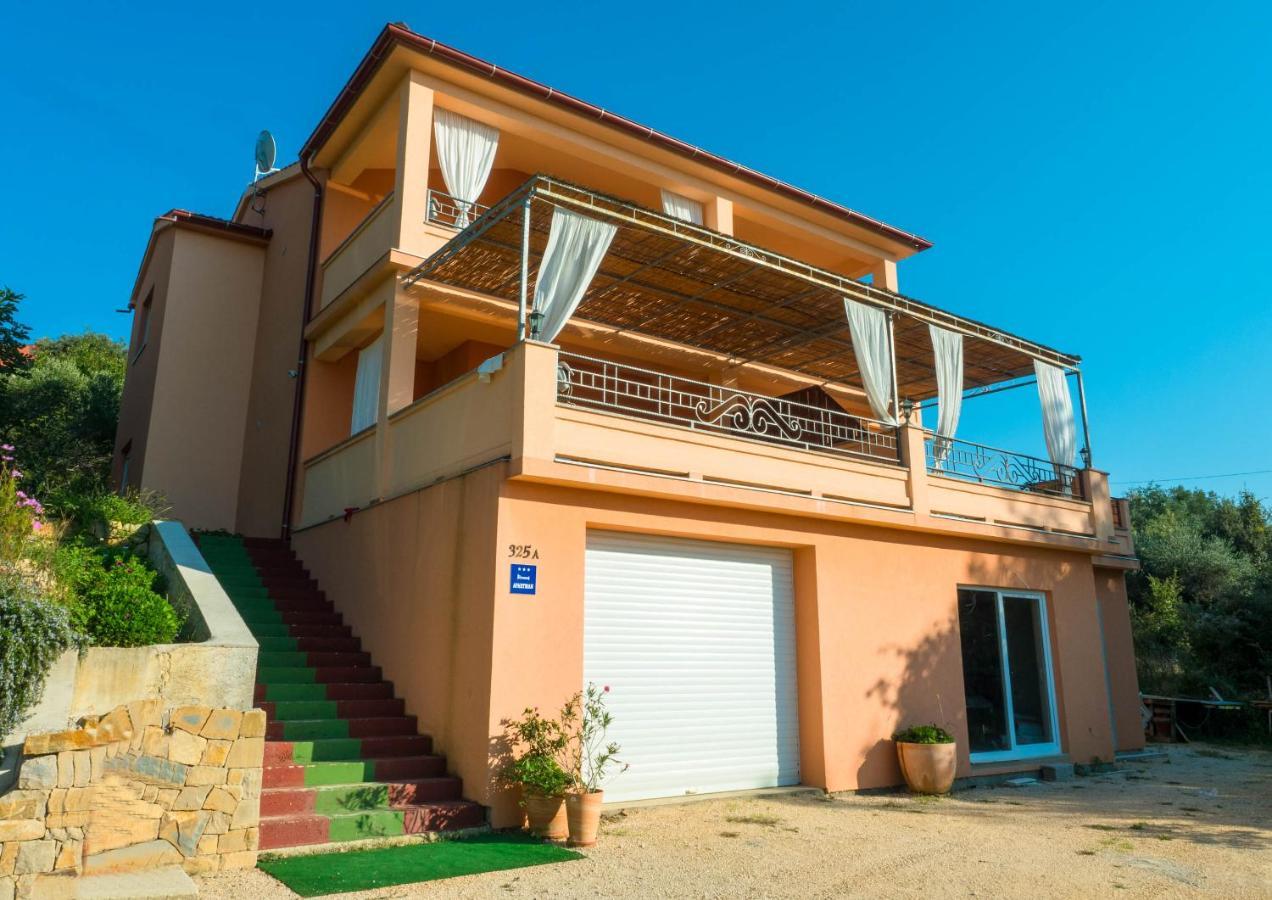 Apartments Villa Kristina Supetarska Draga Εξωτερικό φωτογραφία