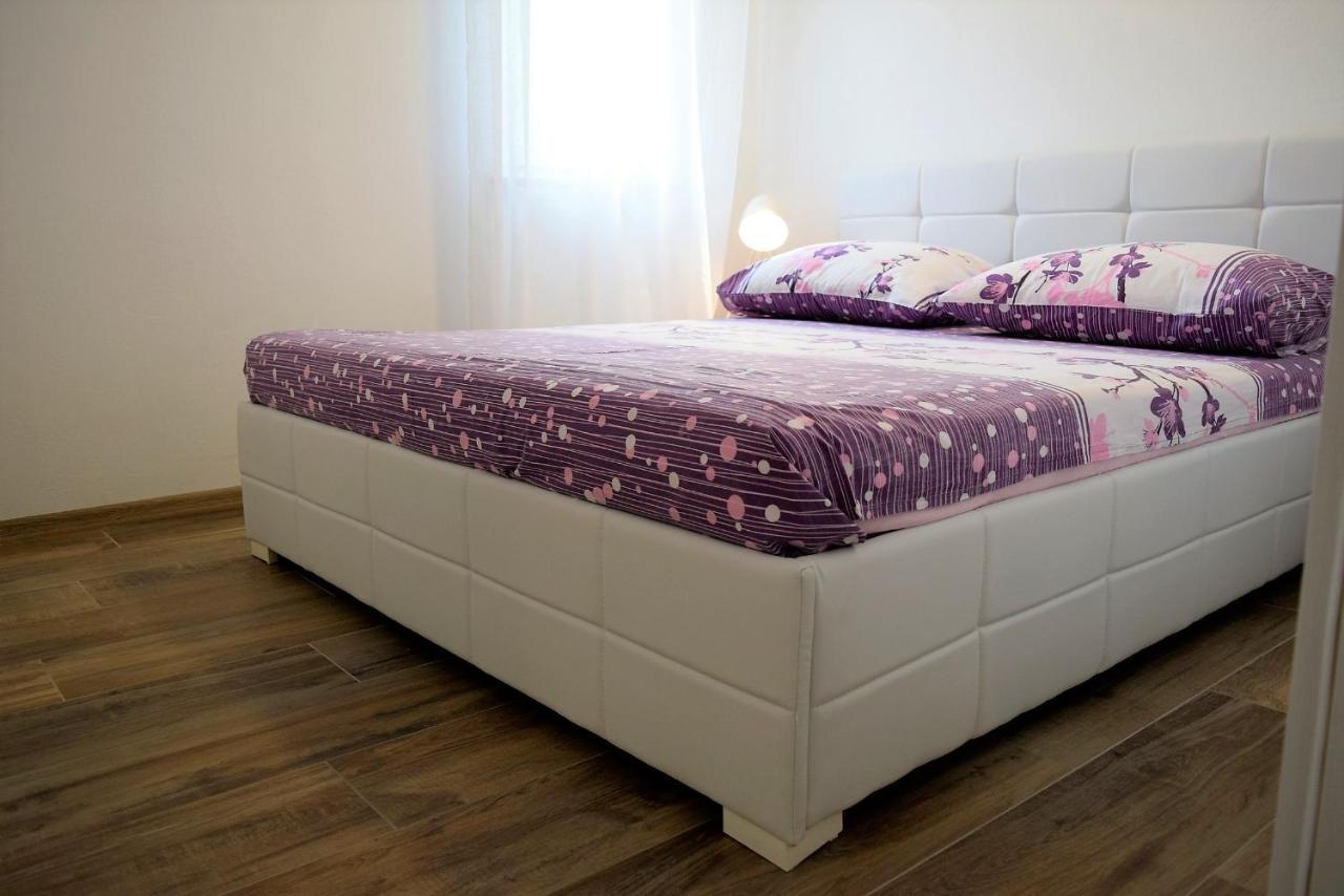 Apartments Villa Kristina Supetarska Draga Εξωτερικό φωτογραφία