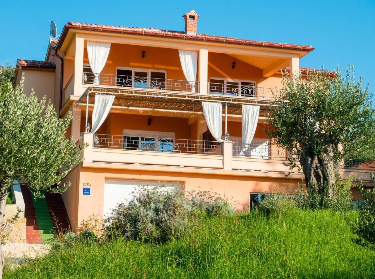 Apartments Villa Kristina Supetarska Draga Εξωτερικό φωτογραφία