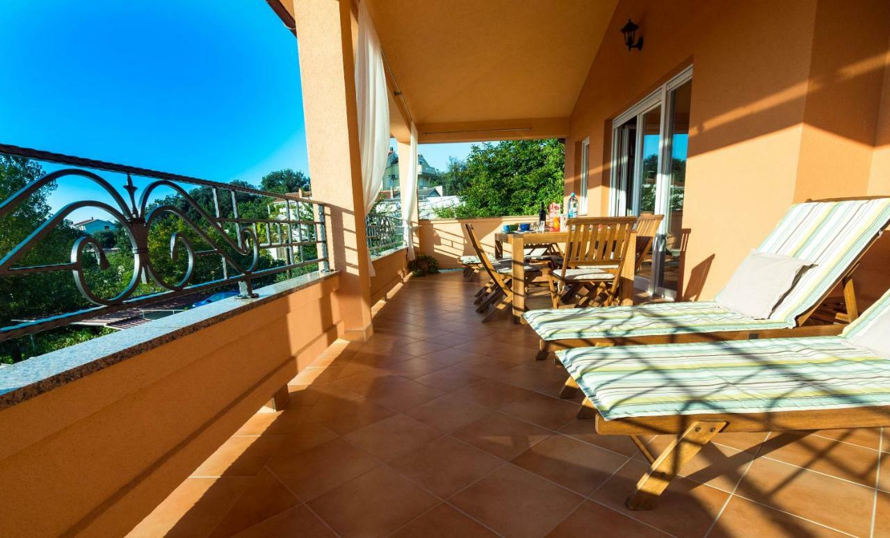Apartments Villa Kristina Supetarska Draga Εξωτερικό φωτογραφία