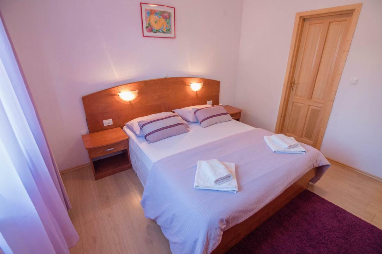 Apartments Villa Kristina Supetarska Draga Εξωτερικό φωτογραφία