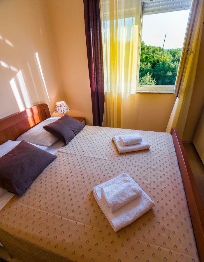 Apartments Villa Kristina Supetarska Draga Εξωτερικό φωτογραφία